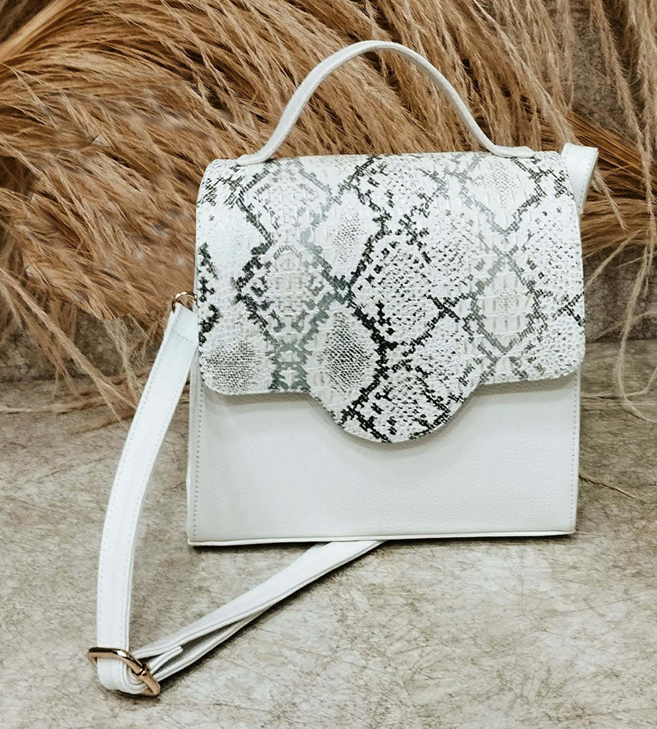 Bolso Flap solapa correa - Image 2