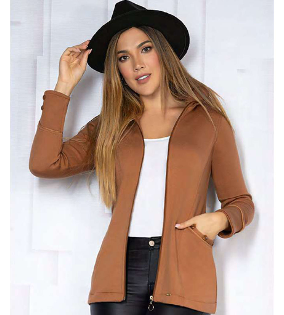 Chaqueta capucha tabaco